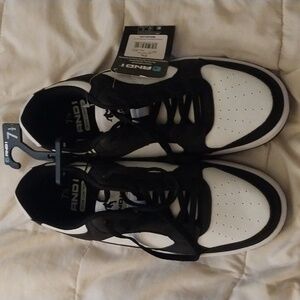 NWT Men's AND 1 Ignite low black and white sneakers size 7 1/2
